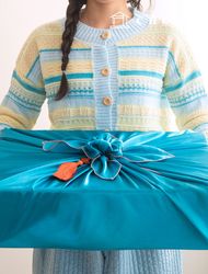 10 片包裝布，優質禮儀禮品，節日包裝紙，金色緞麵包裝紙，110 厘米，17 種