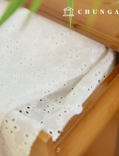 棉質花卉圖案錦緞布料 棉質花卉圖案錦緞布料 印花刺繡布料 pepita