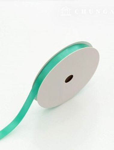 20卷10毫米寬的絲絨膠帶，用於製作工藝品。