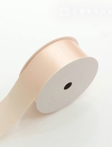 20卷40毫米寬的柔軟杏色天鵝絨膠帶