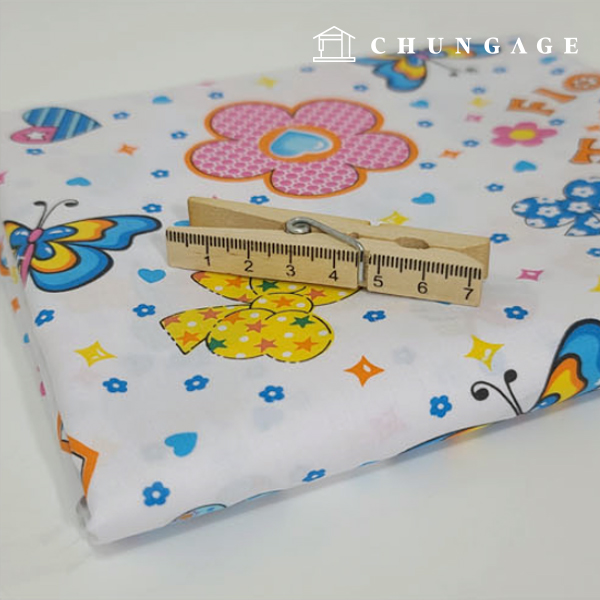 棉混紡布料，蝴蝶圖案，白色藍色