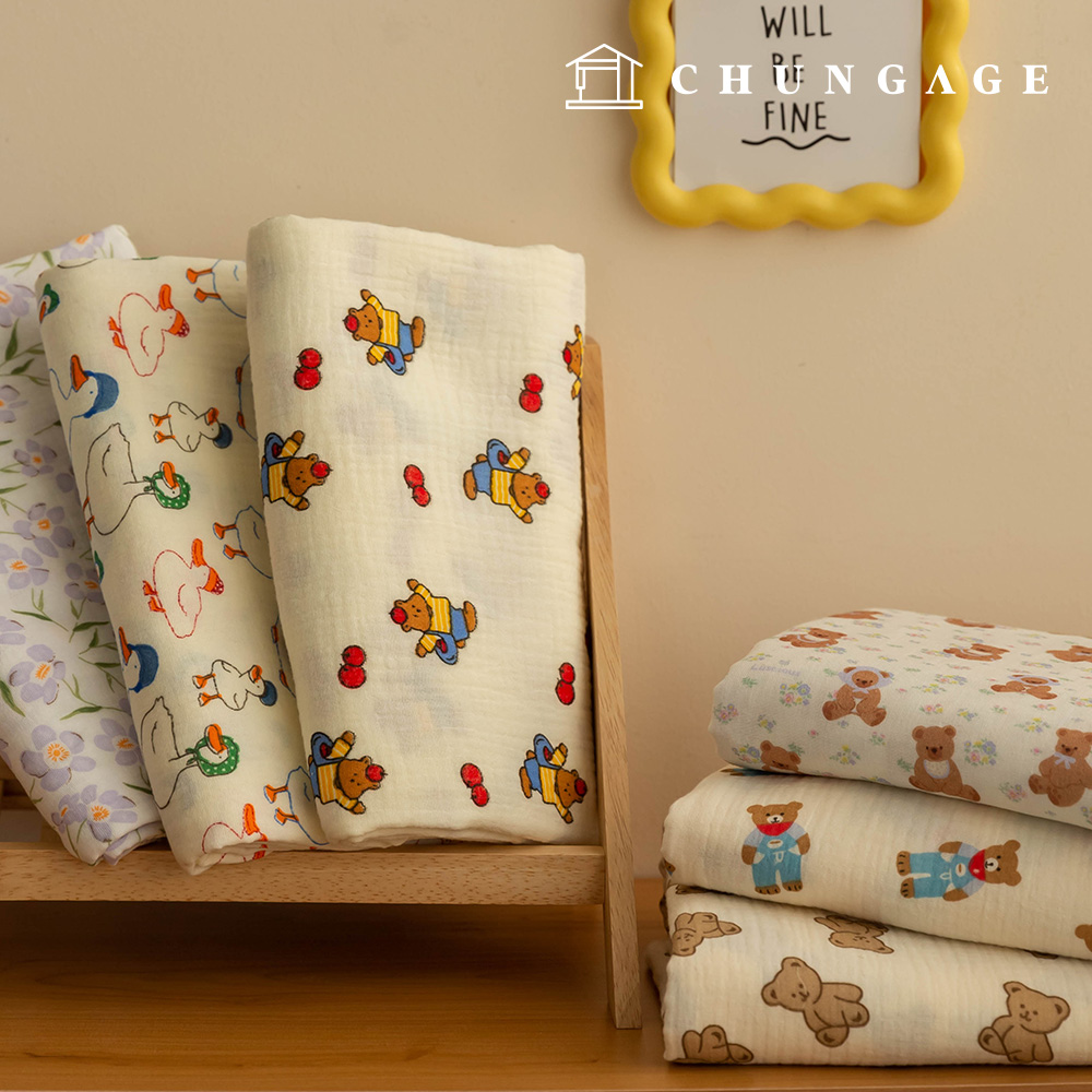 6款棉質雙層紗布，圖案分別為花卉和泰迪熊。