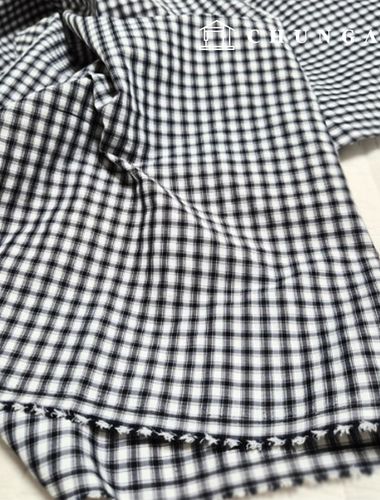 聚酯纖維布料，尼龍材質，彈性好，防水，方形布料，黑色，1公分見方。