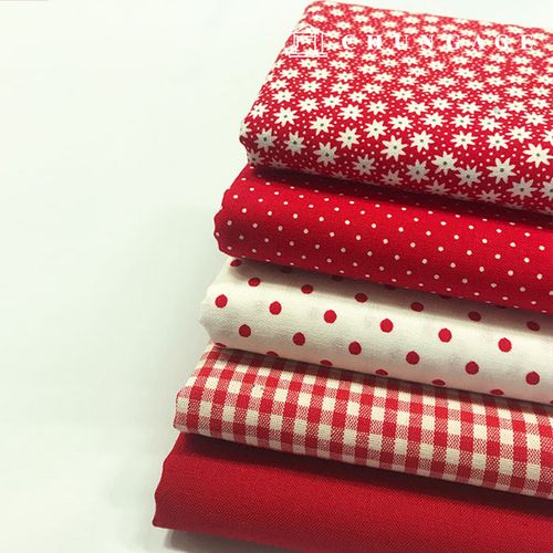 布料包 花朵圖案碎布 圓形格紋 絲綢玩具 製作狗狗衣服 Petit系列 紅色 55x45cm 9001